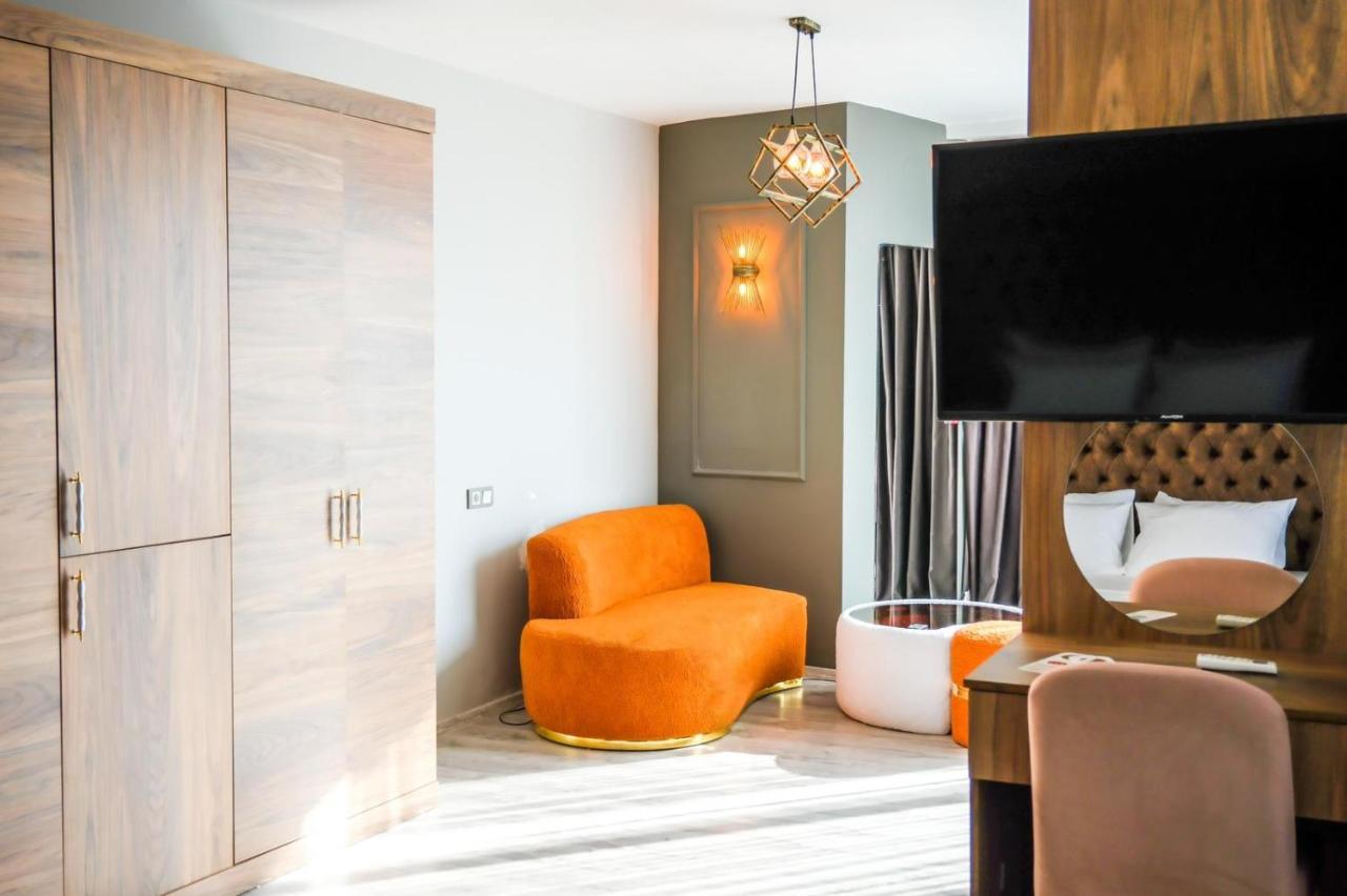 Grandmer Suit Otel Mezitli Buitenkant foto